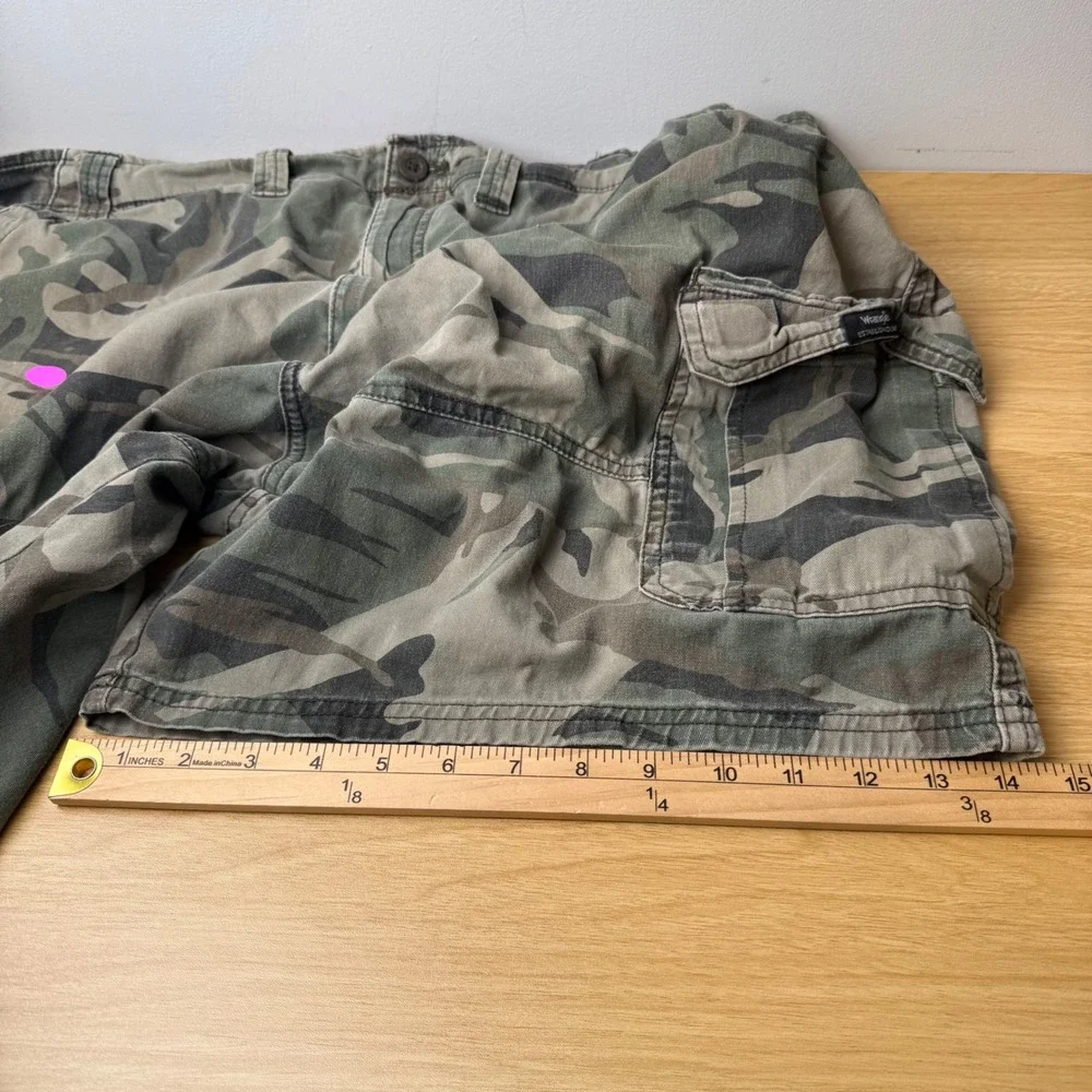 Wrangler Camo Cargo Shorts 44 Stretch Twill Gorpcore Utility Outdoor Grunge